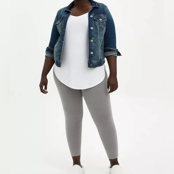 Torrid Crop Comfort Waist Premium Legging - Picture 4 of 7